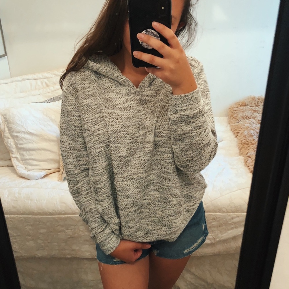 Brandy Melville White/Gray/Black Knit Hoodie